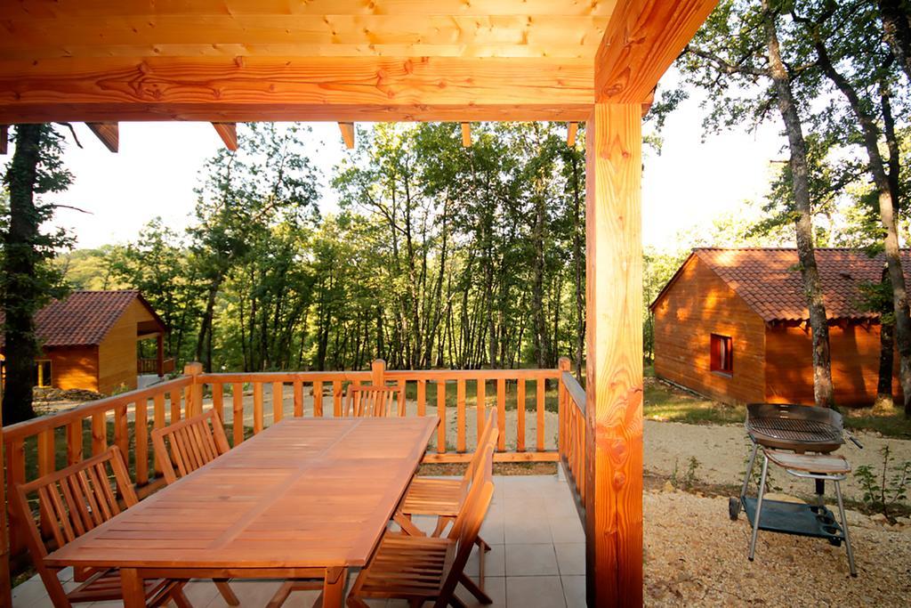 Le Village Enchanteur La Chapelle-Aubareil Exteriör bild