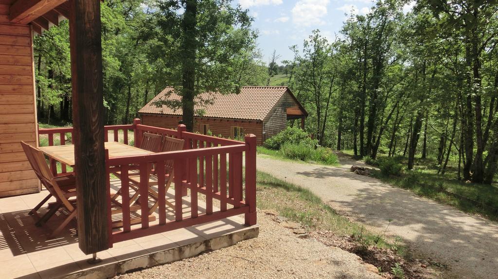 Le Village Enchanteur La Chapelle-Aubareil Exteriör bild